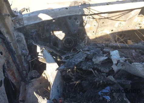 2018 Mercedes-Benz C 300 из США, поврежденный, VIN WDDWJ4JB9JF683206